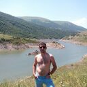  ,   Levon, 49 ,   ,   