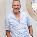  ,   Michael Kahn, 63 ,     , c 