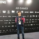  ,   Maksim, 32 ,   ,   