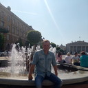  ,   Maksim, 49 ,   