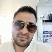  ,   Merik, 39 ,   