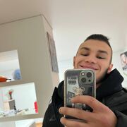  ,   Denis, 22 ,   ,   , c 