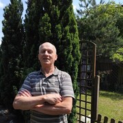  ,   Marek, 64 ,     
