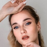  , 