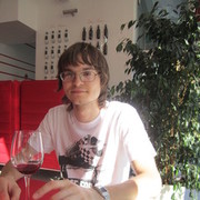 ,   Valentino, 33 ,   