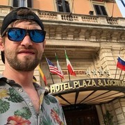  ,   Denis, 40 ,     , c 