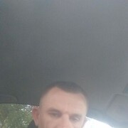   ,  Aleks, 40