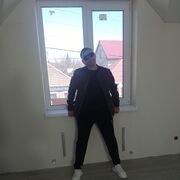  ,   Artur, 36 ,   ,   