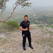  ,  Bekzod, 25