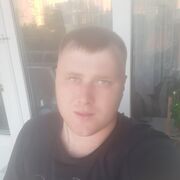  ,  Daniil, 32