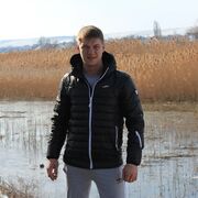  ,   Maxim, 37 ,   ,   , c 