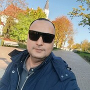  ,  ELBEK, 28