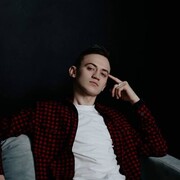   ,  Drew, 25