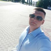  ,  Valentin, 23
