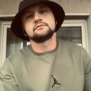  ,  Serezha, 29