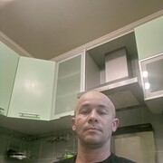  ,  Ilhom, 42