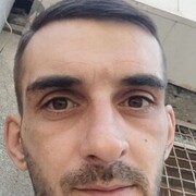  ,   Ayk, 34 ,   ,   