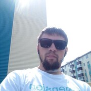  ,  Alex, 33