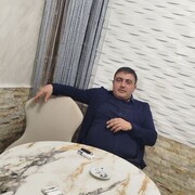  ,  Arman, 40