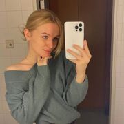  ,  , 28