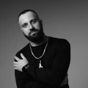  ,   Denis, 31 ,  