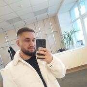  ,  Amir, 25