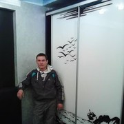  ,   Lukas, 48 ,   