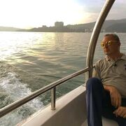  ,   Alex James, 60 ,     , c 