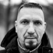  ,   Viktor, 39 ,   ,   , c , 