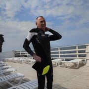  ,   Yuriy, 60 ,     , c 