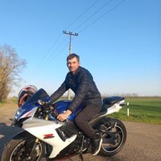  ,  Denis, 35