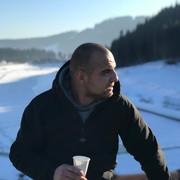  ,  Kolya, 31