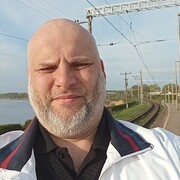  ,  Sergejs, 44