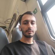  ,  Gadji, 32