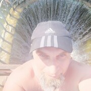  ,  Viktor, 48