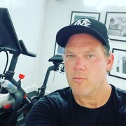  -,  Tom wiechsel, 52