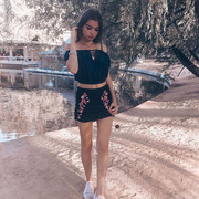  ,  Alina, 25