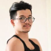  ,  Jonny, 21
