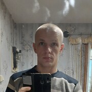   ^^/