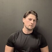  ,  Igor, 35