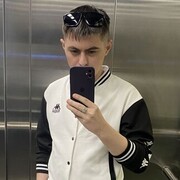  ,  Nikita, 32
