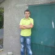  ,  Dima, 32