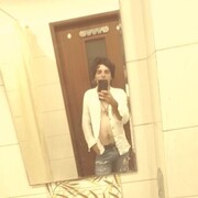  Wolow,  Nika, 29