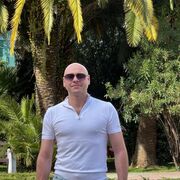  ,   Denis, 37 ,   ,   