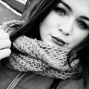  ,  Veronika, 25