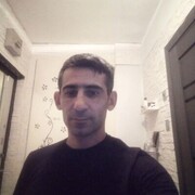  ,  Levon, 40