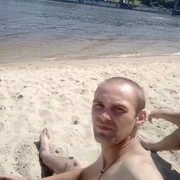  ,   Artur, 30 ,   ,   
