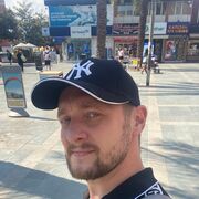  ,  Alex, 40
