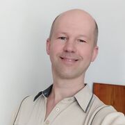  ,   Ihor, 49 ,   c 