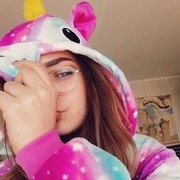  ,   Eva Kadyrova, 27 ,   ,   , c 